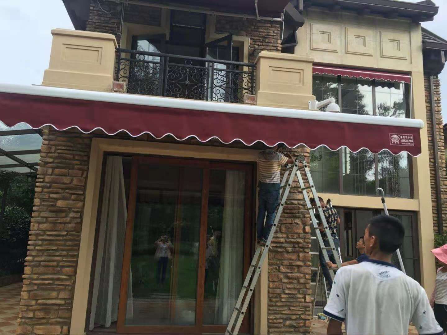 *惠質(zhì)量優(yōu)質(zhì)伸縮雨篷 廠家伸縮雨篷 直銷伸縮雨篷