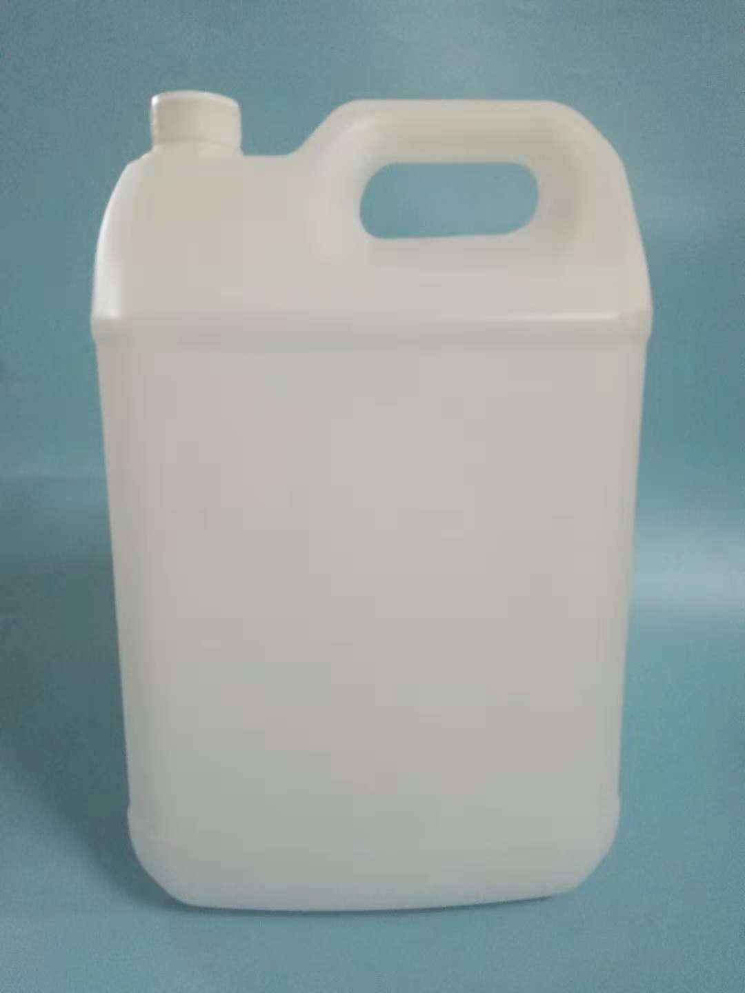 河北10公斤車(chē)用尿素桶批發(fā)價(jià)格