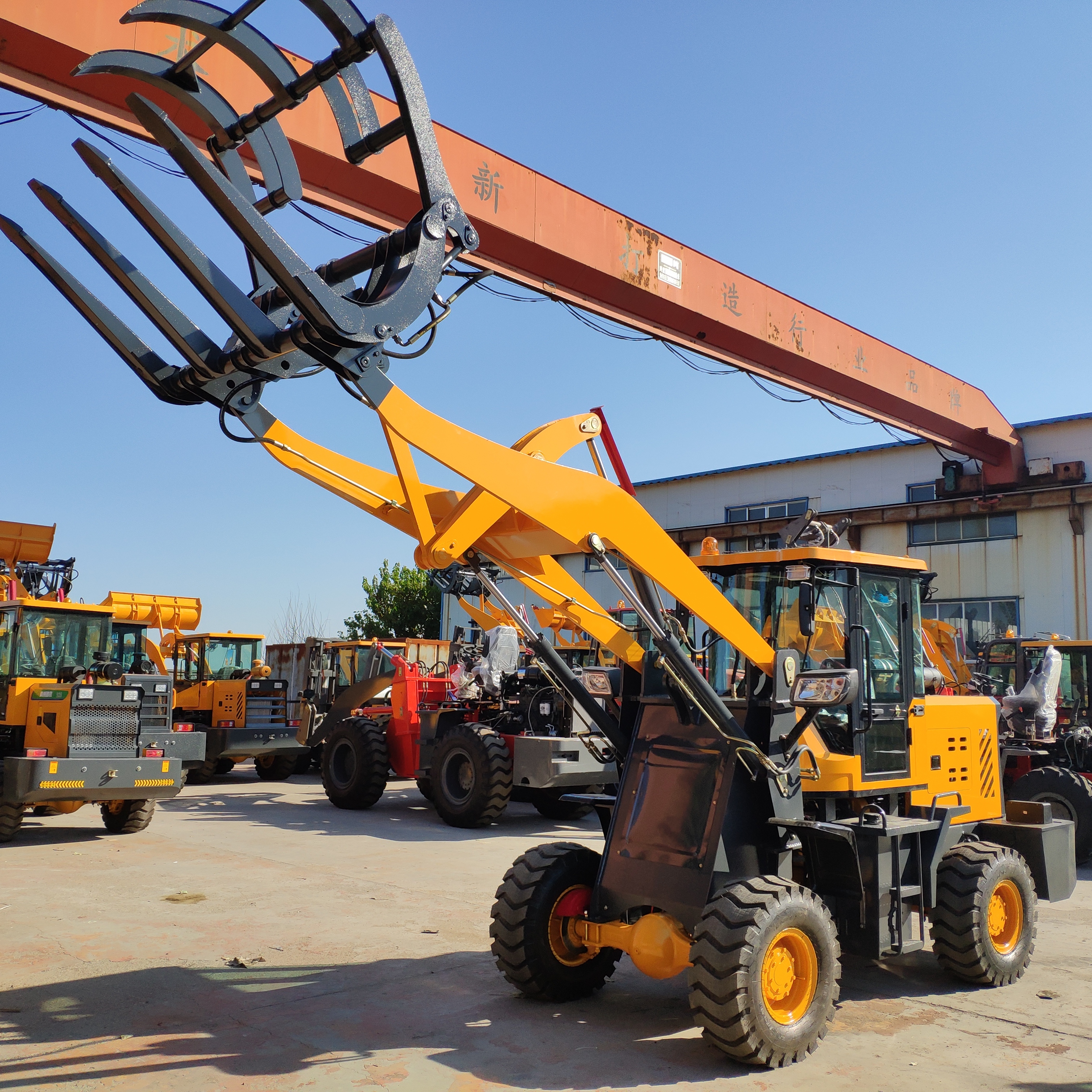 榮裝機(jī)械抓斗式裝載機(jī)加工制造抓木機(jī)，本產(chǎn)品實(shí)用性高、用途廣泛、*限度縮短工作周期