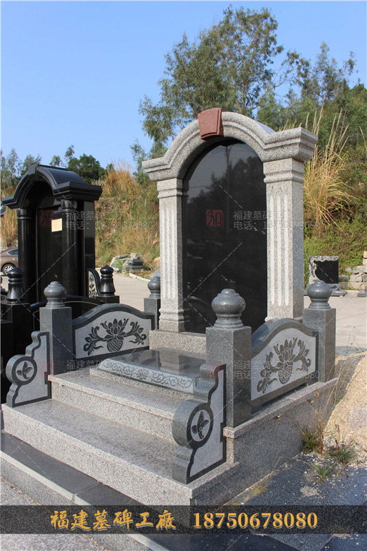 供應(yīng)豪華家族石雕墓碑 墓地花組合 中國黑大理石材墓碑套 可定制