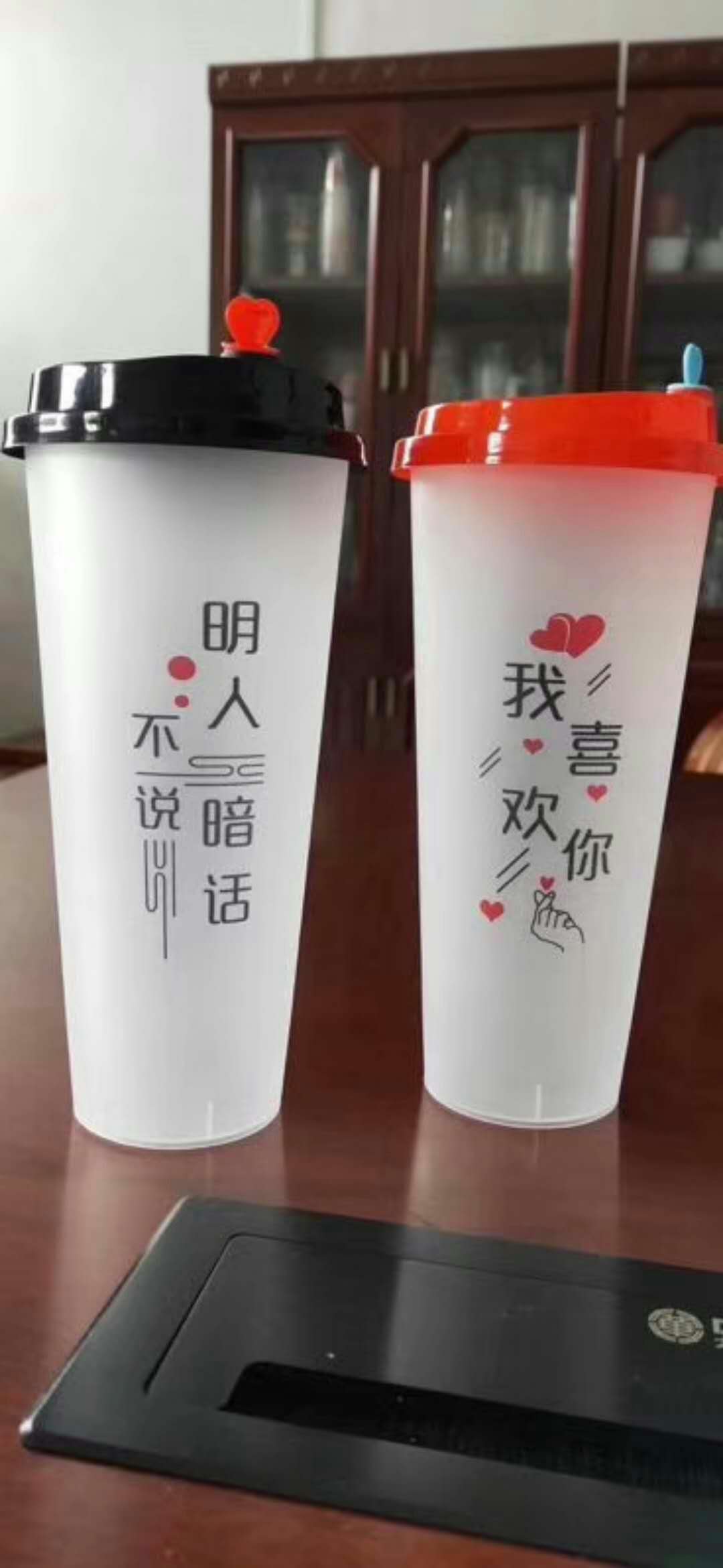萬達廣場奶茶機果糖機制冰機搖搖機全自動封口機 萬達廣場奶茶機果糖機制冰機搖搖機