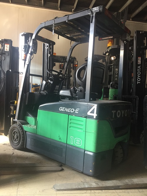 三支點(diǎn)豐田電瓶叉車1.5噸豐田電瓶叉車出售
