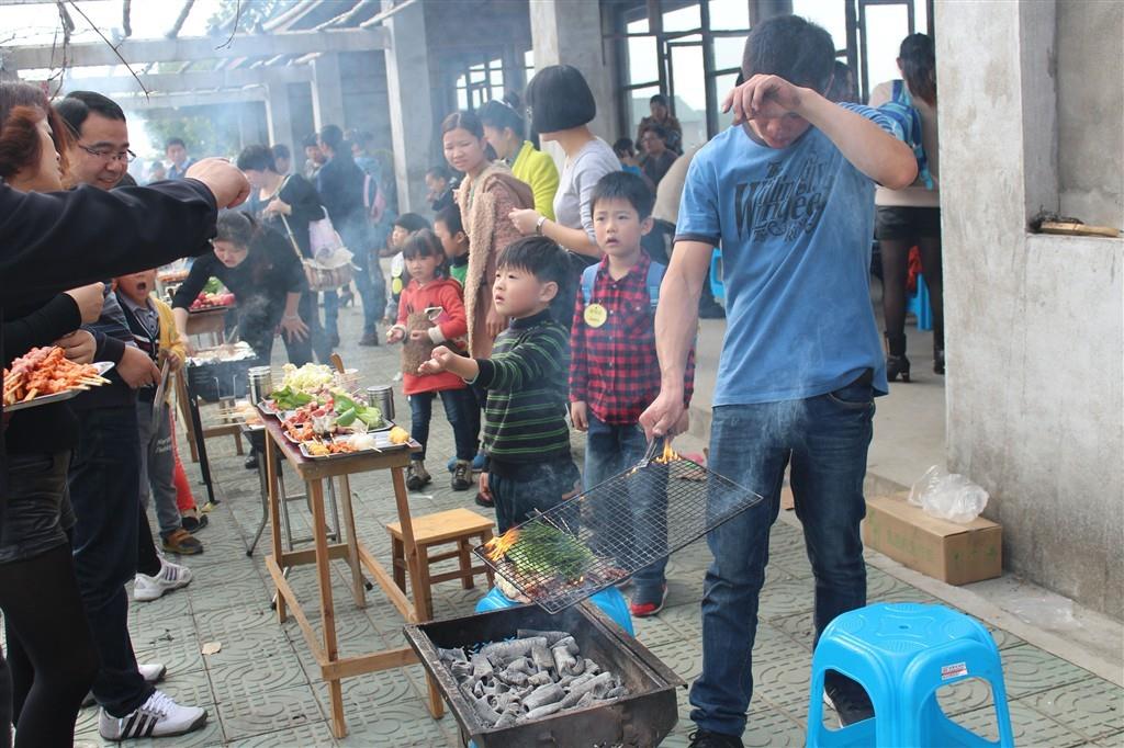 柳州軍事冬令營 精心打造青少年感恩勵志教育課程