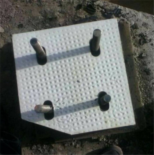 帶孔網(wǎng)架橡膠墊塊廠家@漢陽帶孔網(wǎng)架橡膠墊塊廠家@帶孔網(wǎng)架橡膠墊塊廠家批發(fā)零售