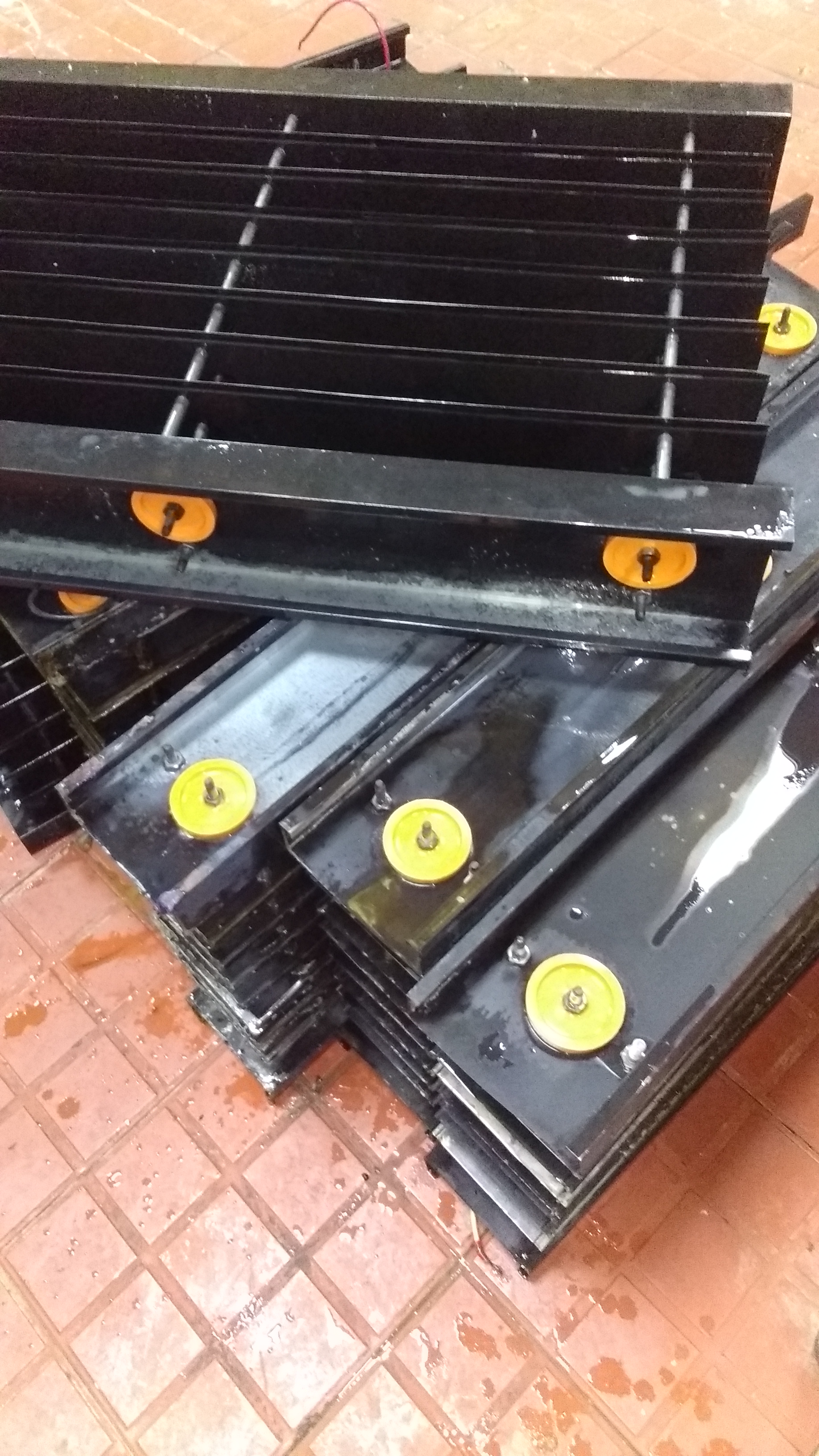 飯店油煙機(jī)清洗、清洗油煙凈化器、清洗油煙罩灶臺(tái)