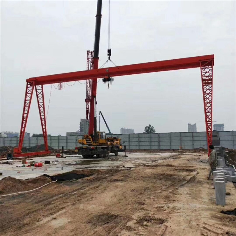 起重機(jī) 簡易龍門架  移動(dòng)式小吊機(jī)手推式 簡易龍門架1噸 簡易龍門架1噸價(jià)格 無軌道式小吊機(jī)