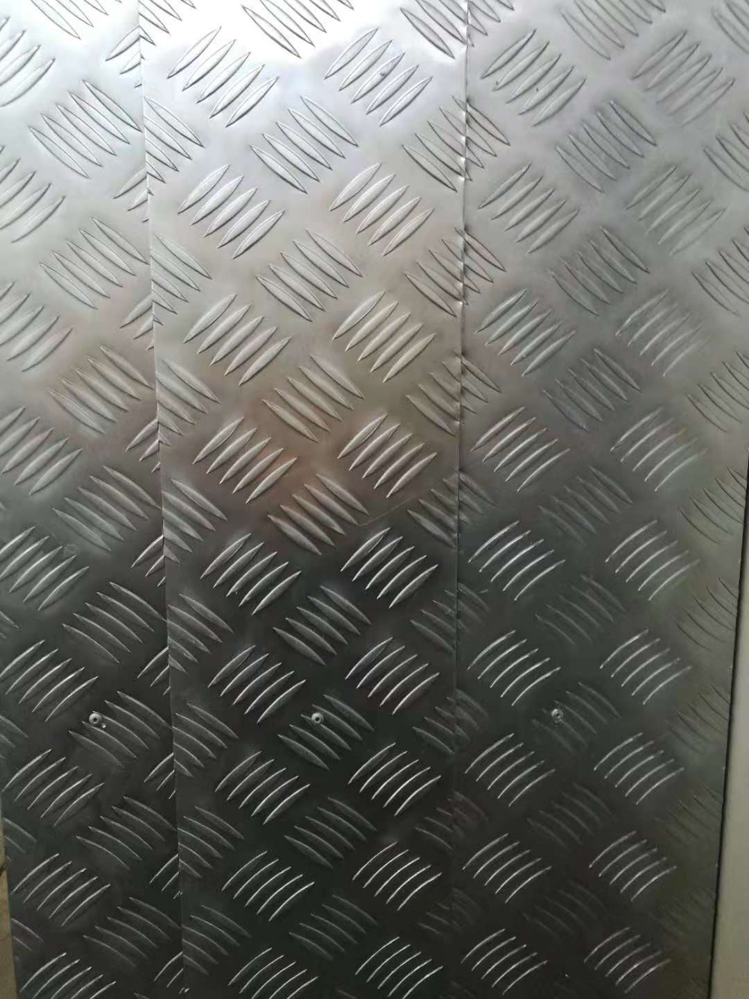 了解優(yōu)質(zhì)磨花鋁板的作用及用途