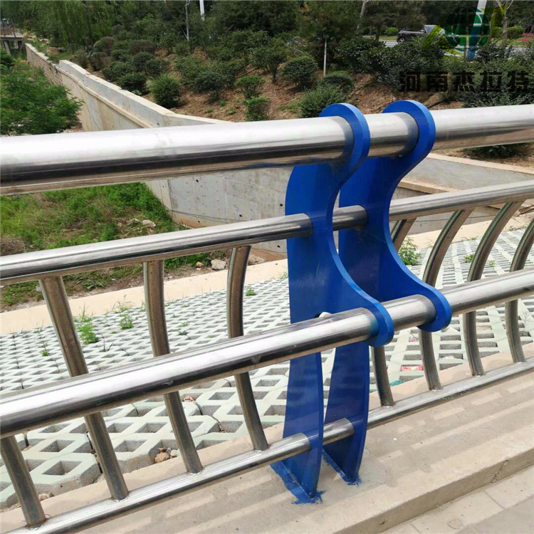 長(zhǎng)期供應(yīng)道路景觀護(hù)欄橋梁河道欄桿 不銹鋼復(fù)合管防撞護(hù)欄