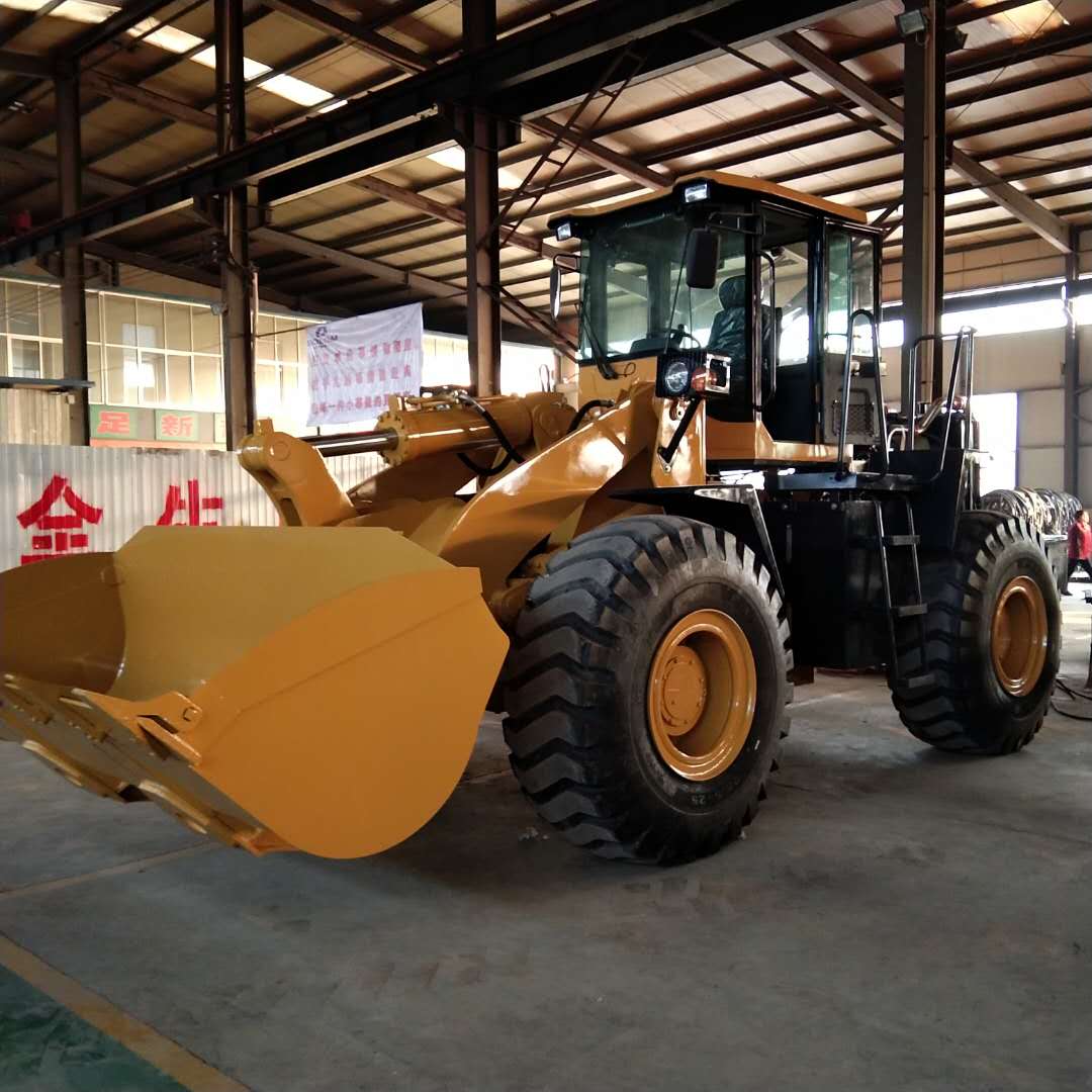 50裝載機鏟車制造榮裝機械馬力大、載重量大