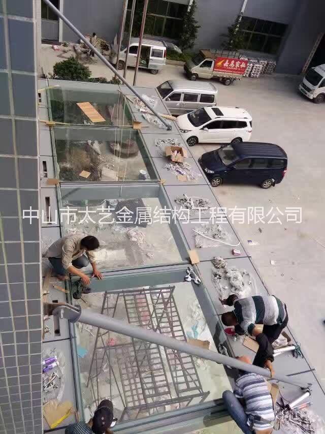 張拉膜車棚玻璃雨棚公司 膜車棚玻璃雨棚公司
