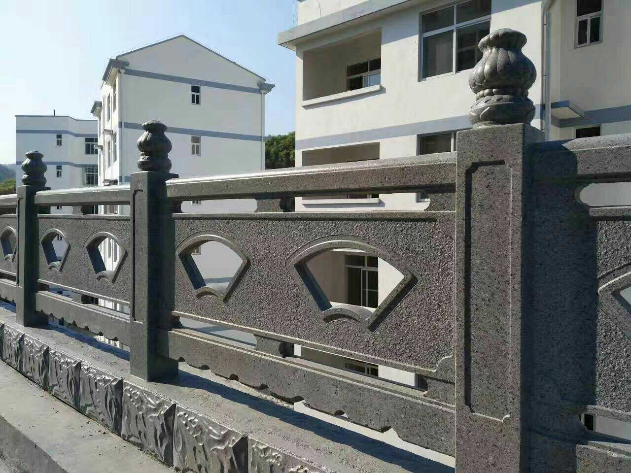 仿石扇形護(hù)欄 河堤河道護(hù)欄 水利工程護(hù)欄 市政護(hù)城河圍欄