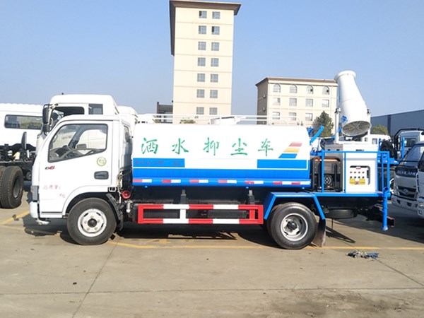 東風(fēng)多利卡 東風(fēng)多利卡3噸灑水車