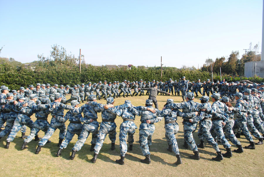 濟(jì)南拓展訓(xùn)練公司 濟(jì)南拓展訓(xùn)練基 企業(yè)團(tuán)建拓展活動(dòng)策劃