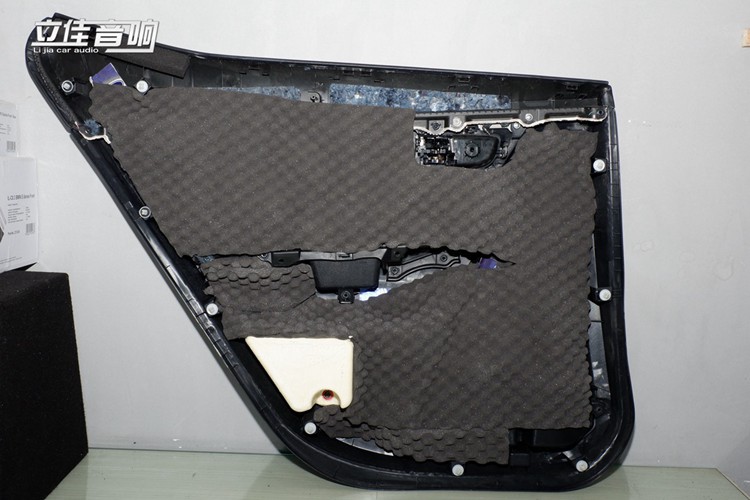 豐田卡羅拉汽車(chē)音響大能隔音漳州立佳汽車(chē)音響