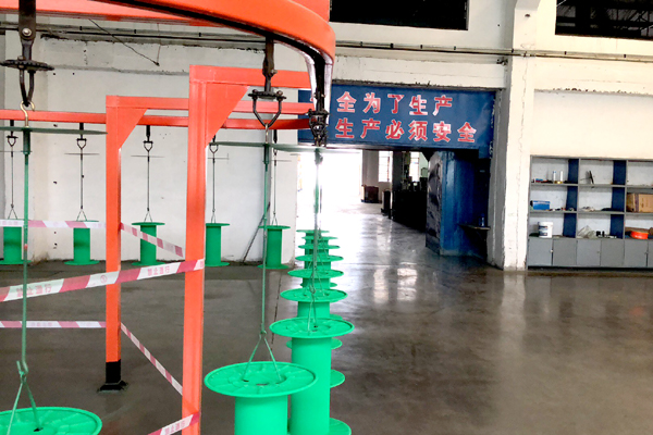 江蘇新月涂裝粉末靜電噴涂設(shè)備廠家無漏粉現(xiàn)象清粉操作方便容易
