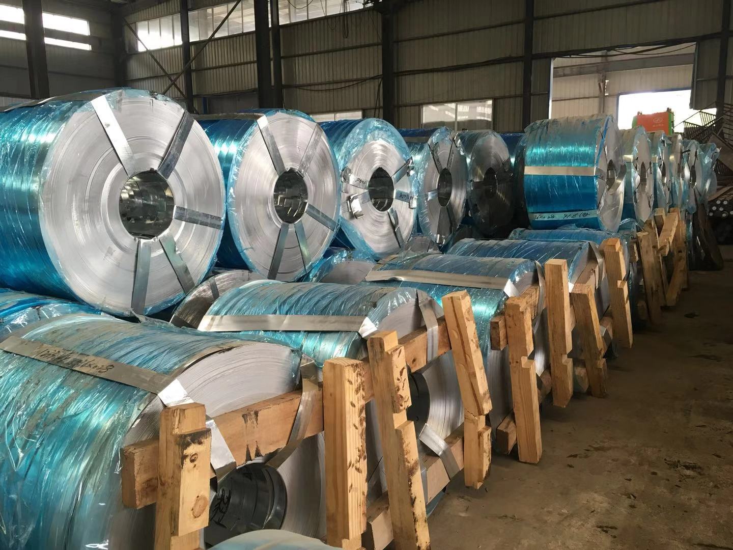 鍍鋅打包帶  波紋管帶鋼0.25mm