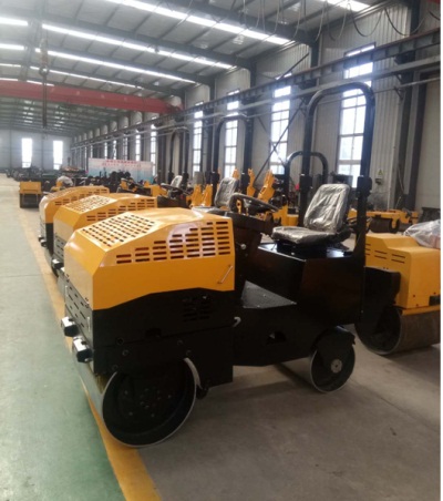 濟寧小型壓路機廠家，駕駛式壓路機CYJ-3.5T