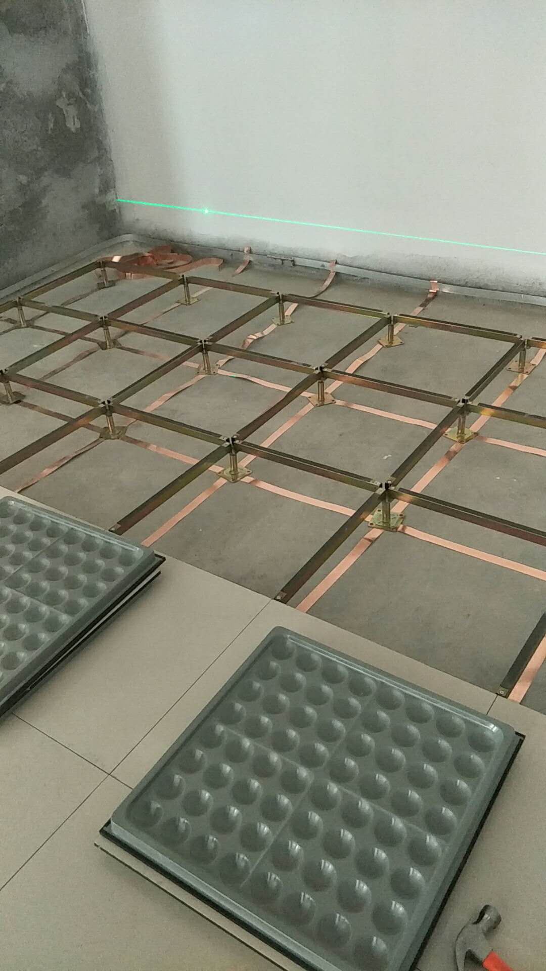 河南全鋼防靜電地板報(bào)價(jià)，全鋼防靜電地板廠家直賣，全鋼防靜電地板供貨商