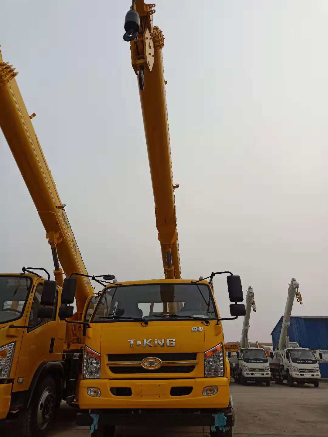 凱馬3300  凱馬8噸吊車 8噸汽車吊 8噸起重機