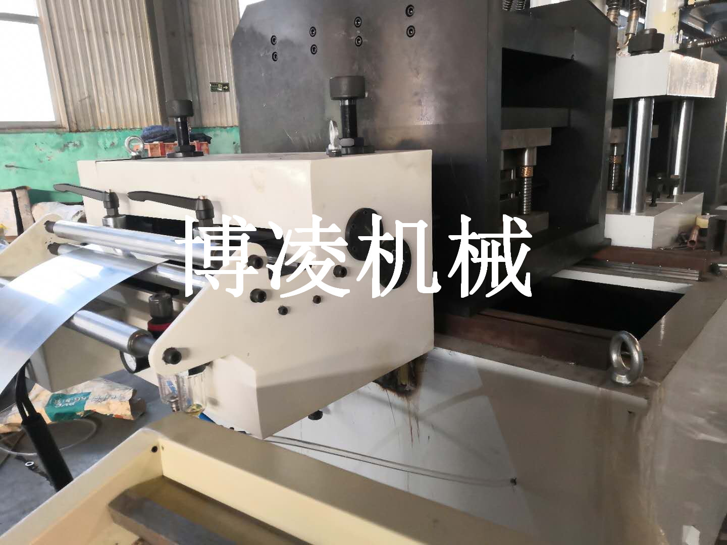 山東博凌配電箱殼體自動成型設備