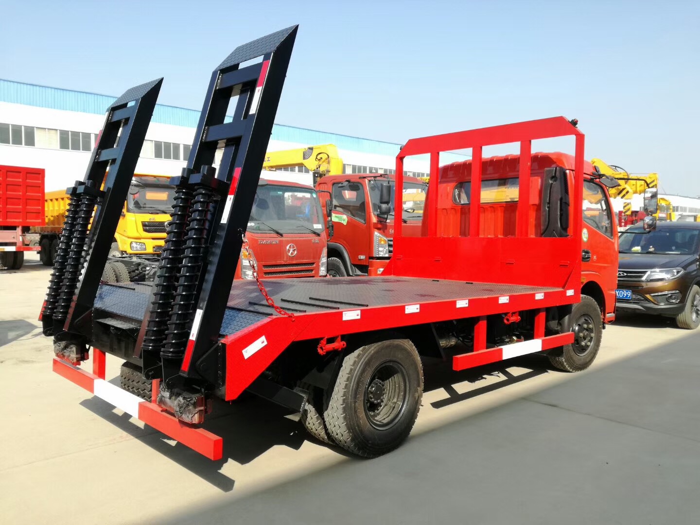 藍牌東風平板運輸車  廠家出售 *惠