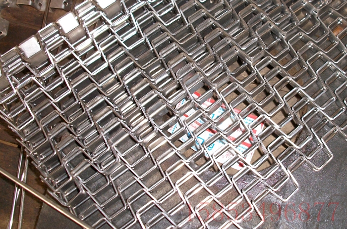 長(zhǎng)城網(wǎng)帶馬蹄鏈輸送帶側(cè)邊擋板304不銹鋼馬蹄鏈加固型長(zhǎng)城網(wǎng)帶