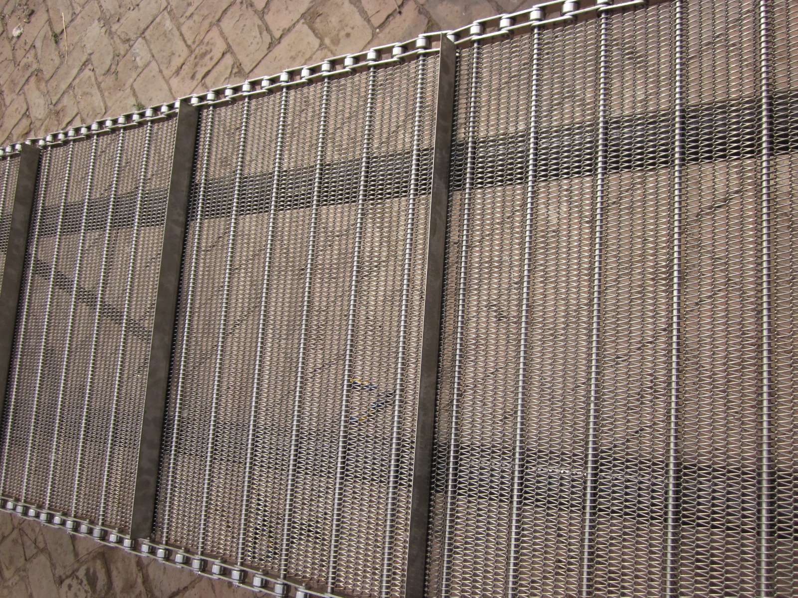 金屬網(wǎng)鏈大棗清洗*不銹鋼網(wǎng)帶防生銹輸送網(wǎng)鏈易清洗不跑偏