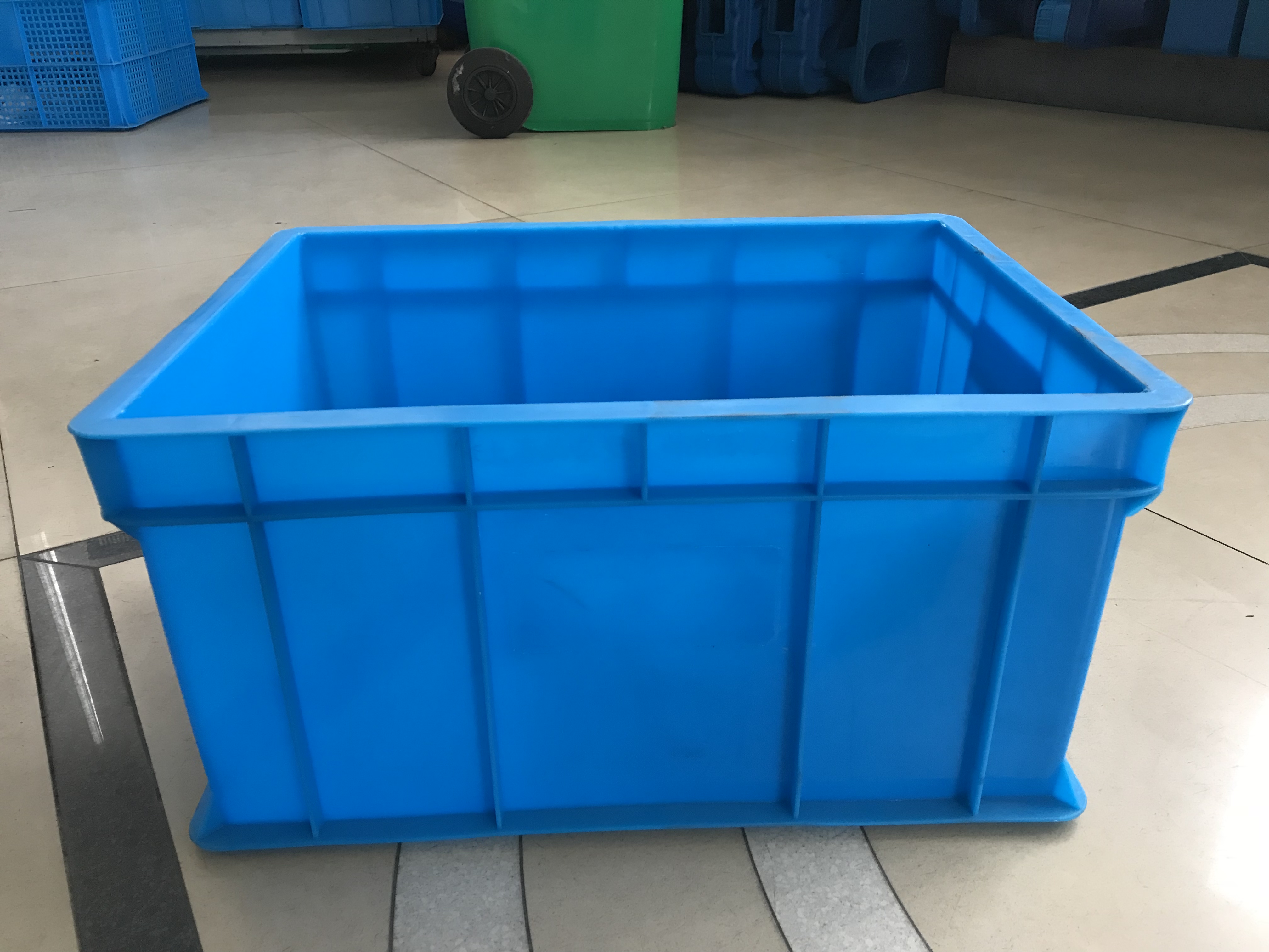 廠家直銷加厚款塑料箱 廠家直銷加厚周轉(zhuǎn)箱450*235