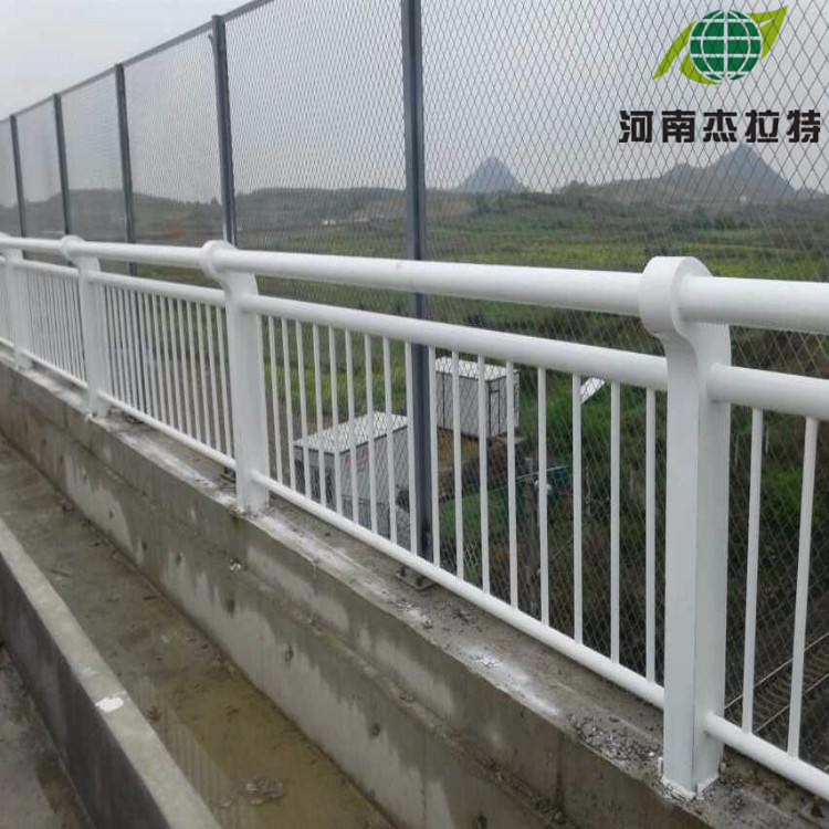 防撞橋梁護(hù)欄 道路鋼管護(hù)欄 不銹鋼橋梁欄桿