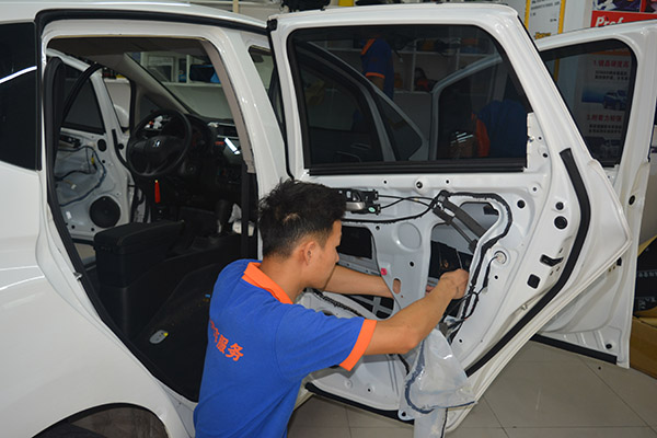 汽車噪音有哪些來源及汽車四門隔音施工流程！汽車四門隔音施工流程