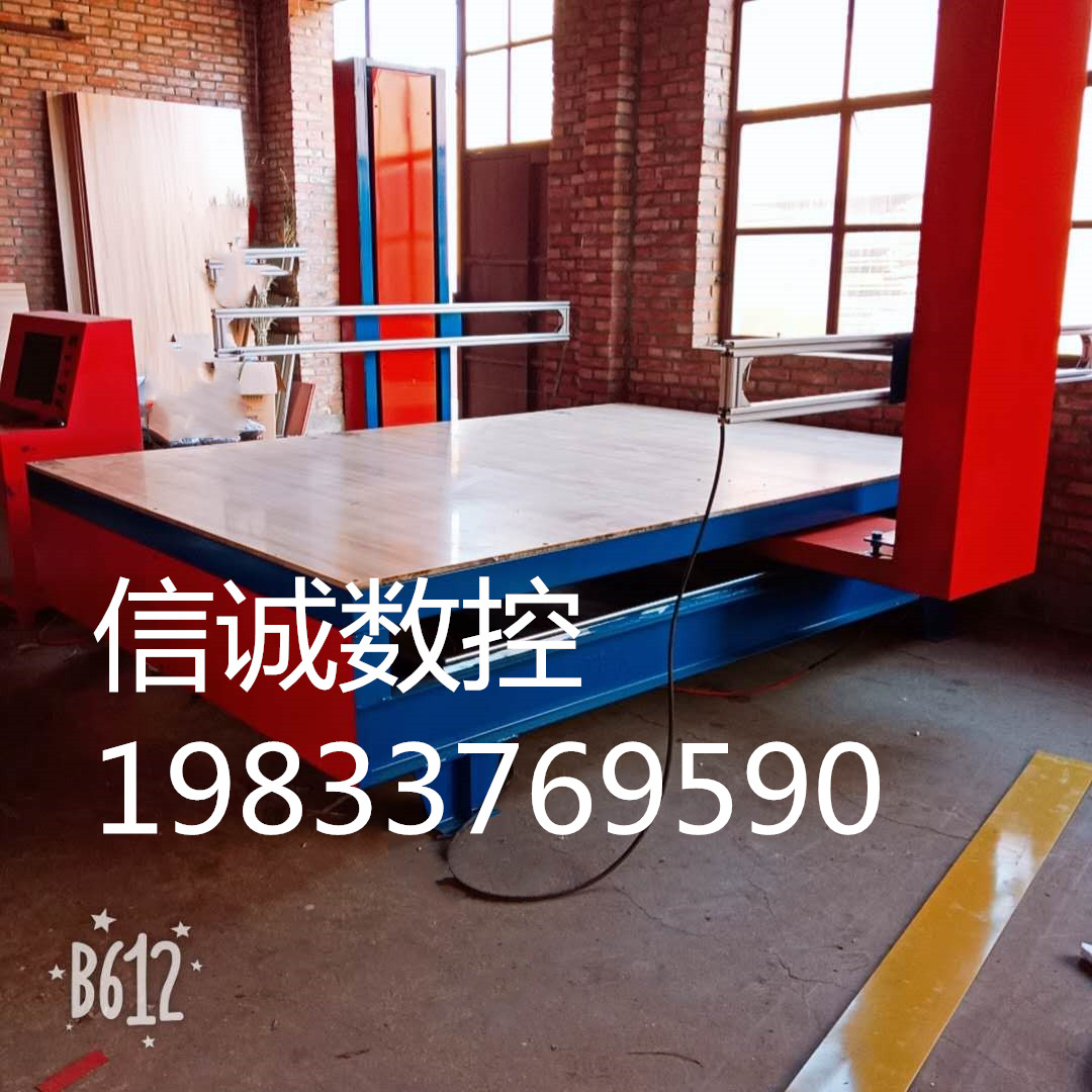 廠家直銷 消失模切割機 數(shù)控泡沫切割機 eps線條切割機 泊頭信誠數(shù)控