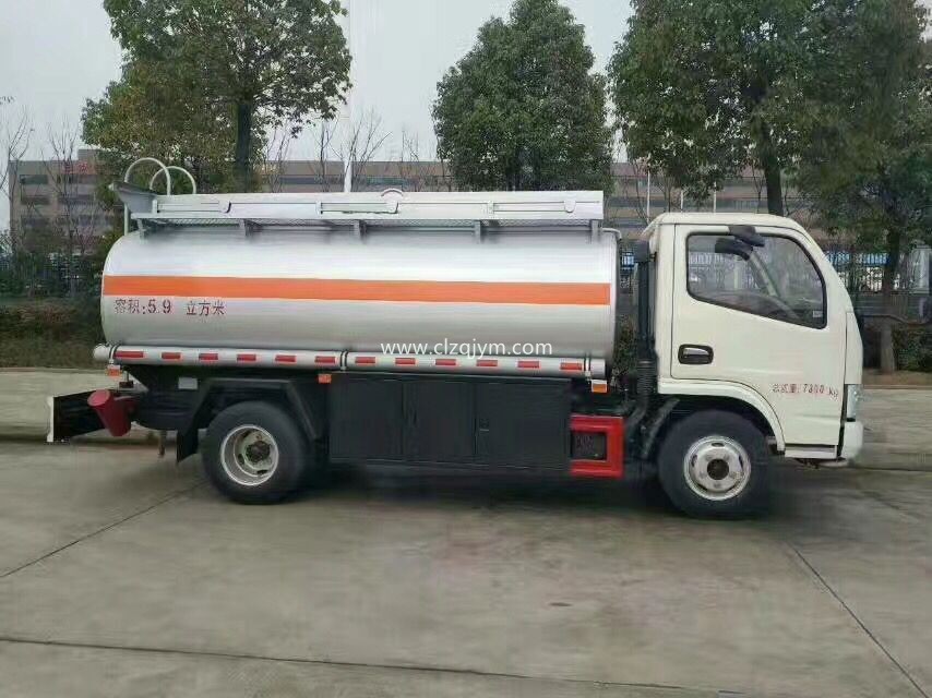 湖北國(guó)五東風(fēng)5噸小型加油車(chē)廠(chǎng)家供應(yīng)價(jià)格