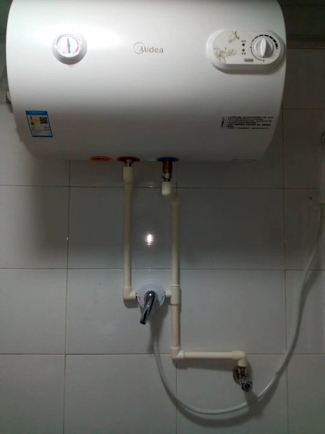 美的熱水器 美的熱水器定制 美的熱水器安裝出售 美的熱水器價格
