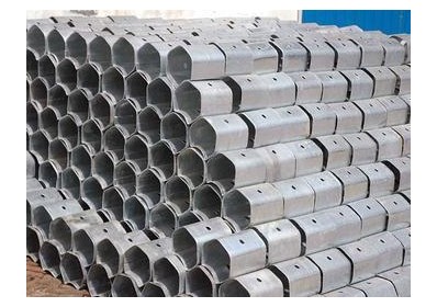 * 防撞公路護欄板