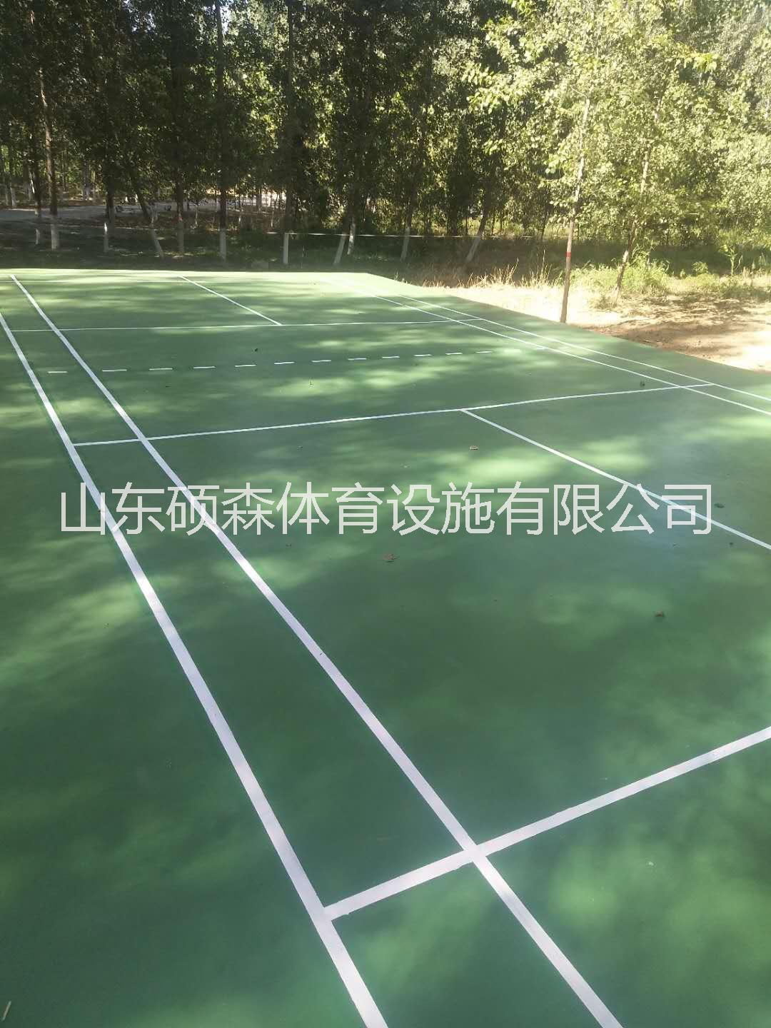 河北東光縣足球場草坪鋪設(shè)