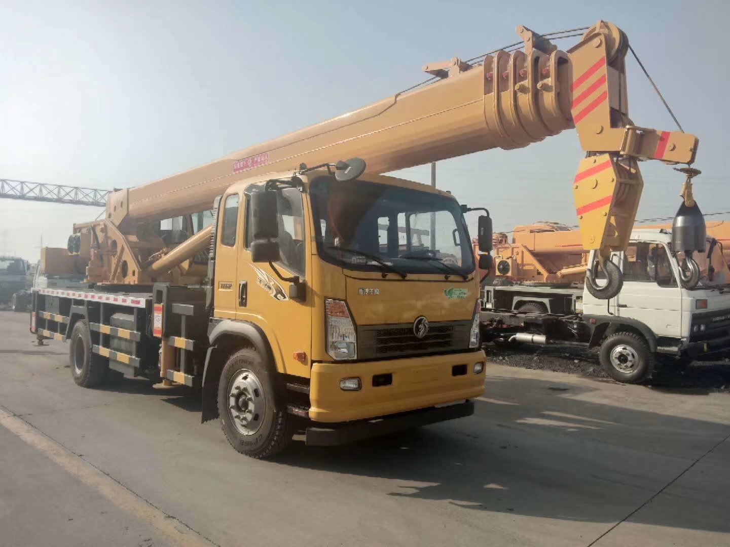 大型吊車起重機(jī)車載吊車車載起重機(jī)*吊車 自制吊車