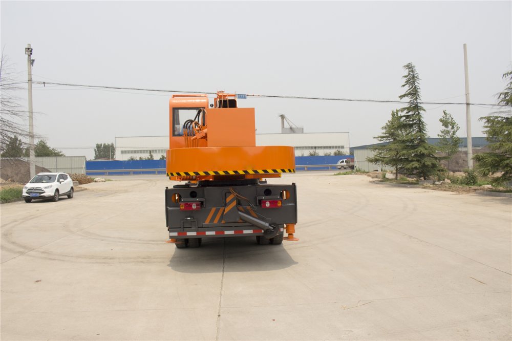 唐駿8噸汽車吊 起重機(jī) 汽車吊