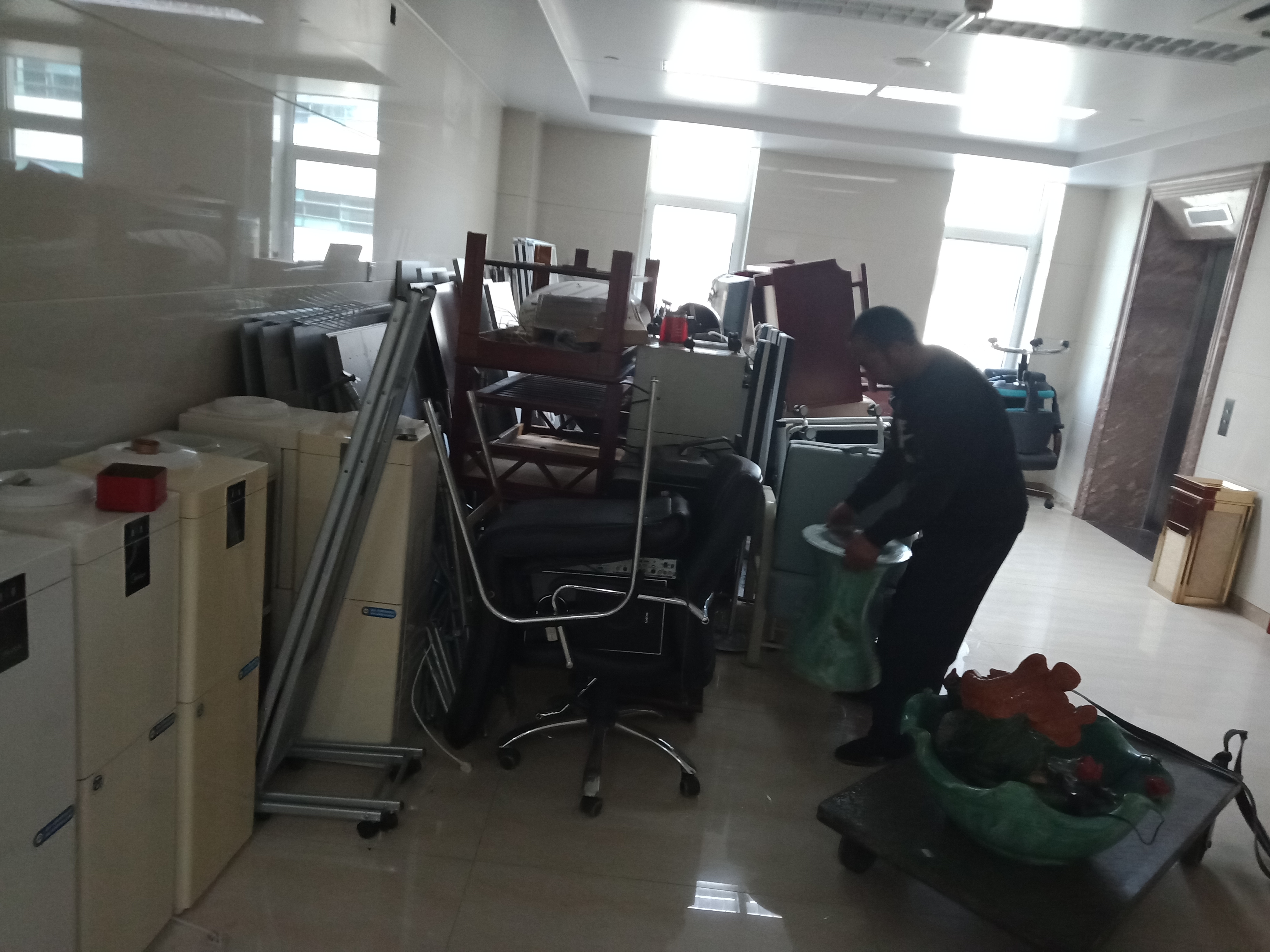 濟南空調(diào)維修電話，濟南維修空調(diào)公司電話，濟南空調(diào)上門維修拆裝