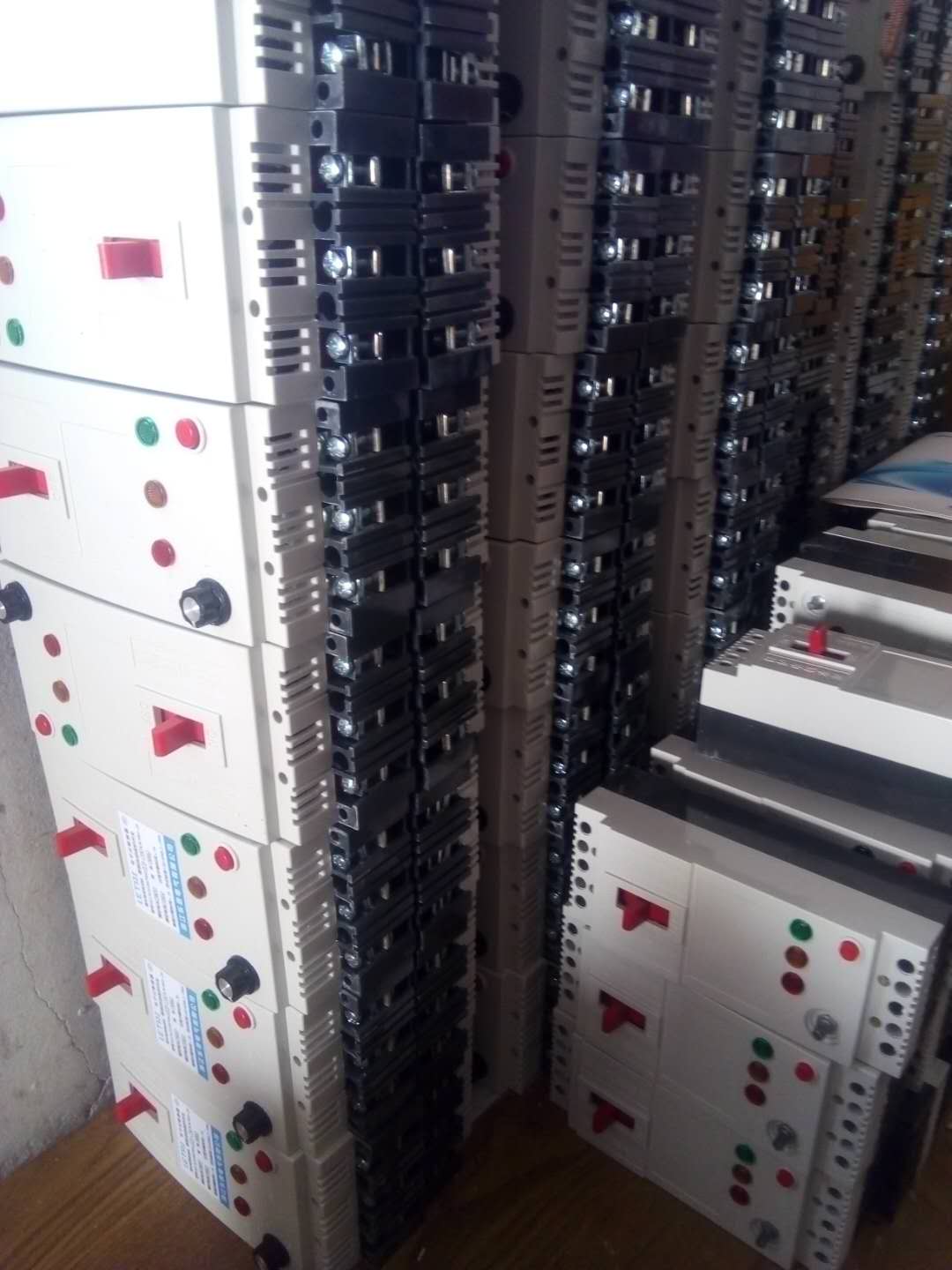 漏電保護(hù)器斷路器廠家君通正泰德力西天正環(huán)宇型