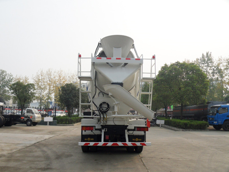 福田歐曼12方攪拌車新春特惠