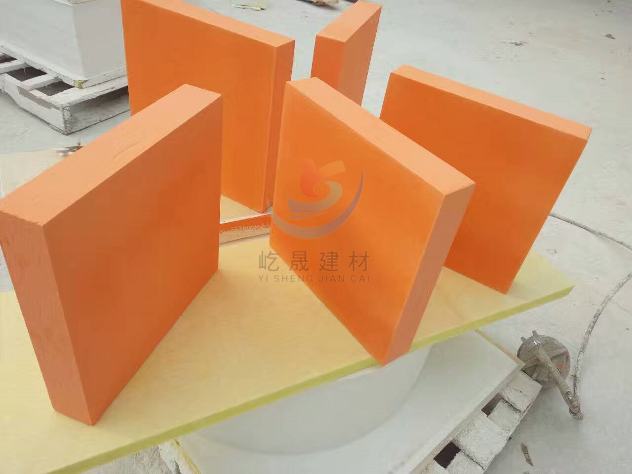 屹晟彩色巖棉玻纖天花板