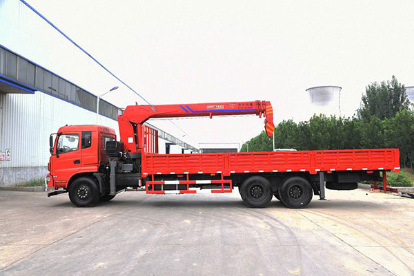 12噸東風(fēng)隨車吊廠家 供應(yīng)商 生產(chǎn)商