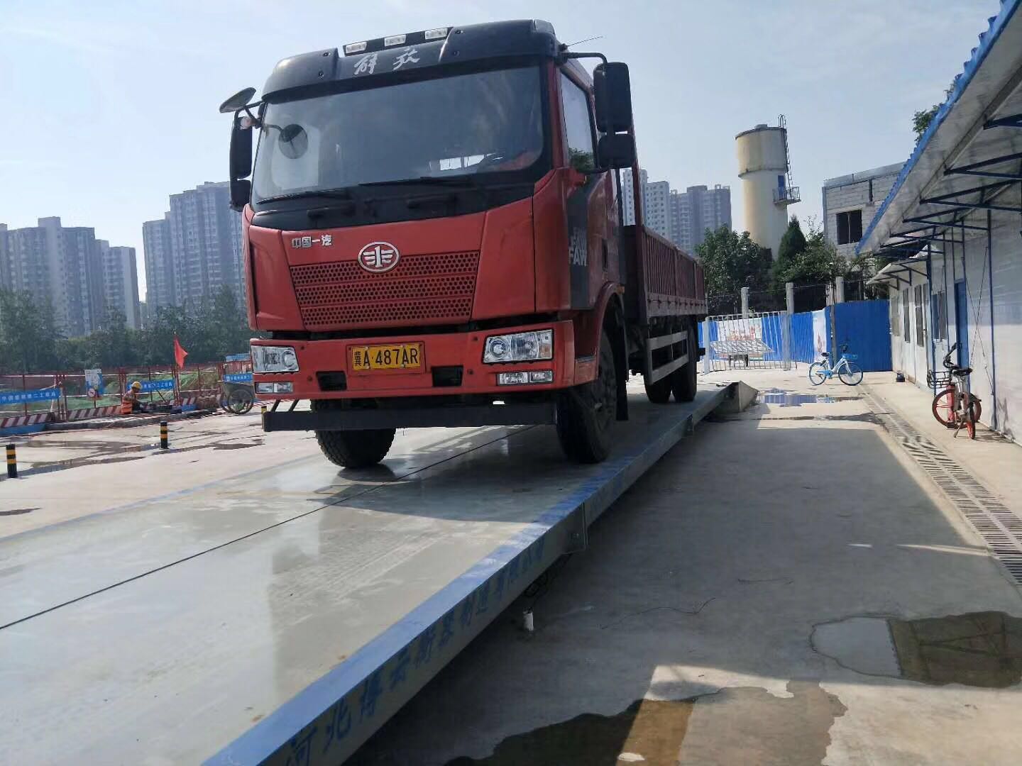 廠家直銷電子地磅數(shù)字式汽車衡 100噸汽車衡 電子地磅
