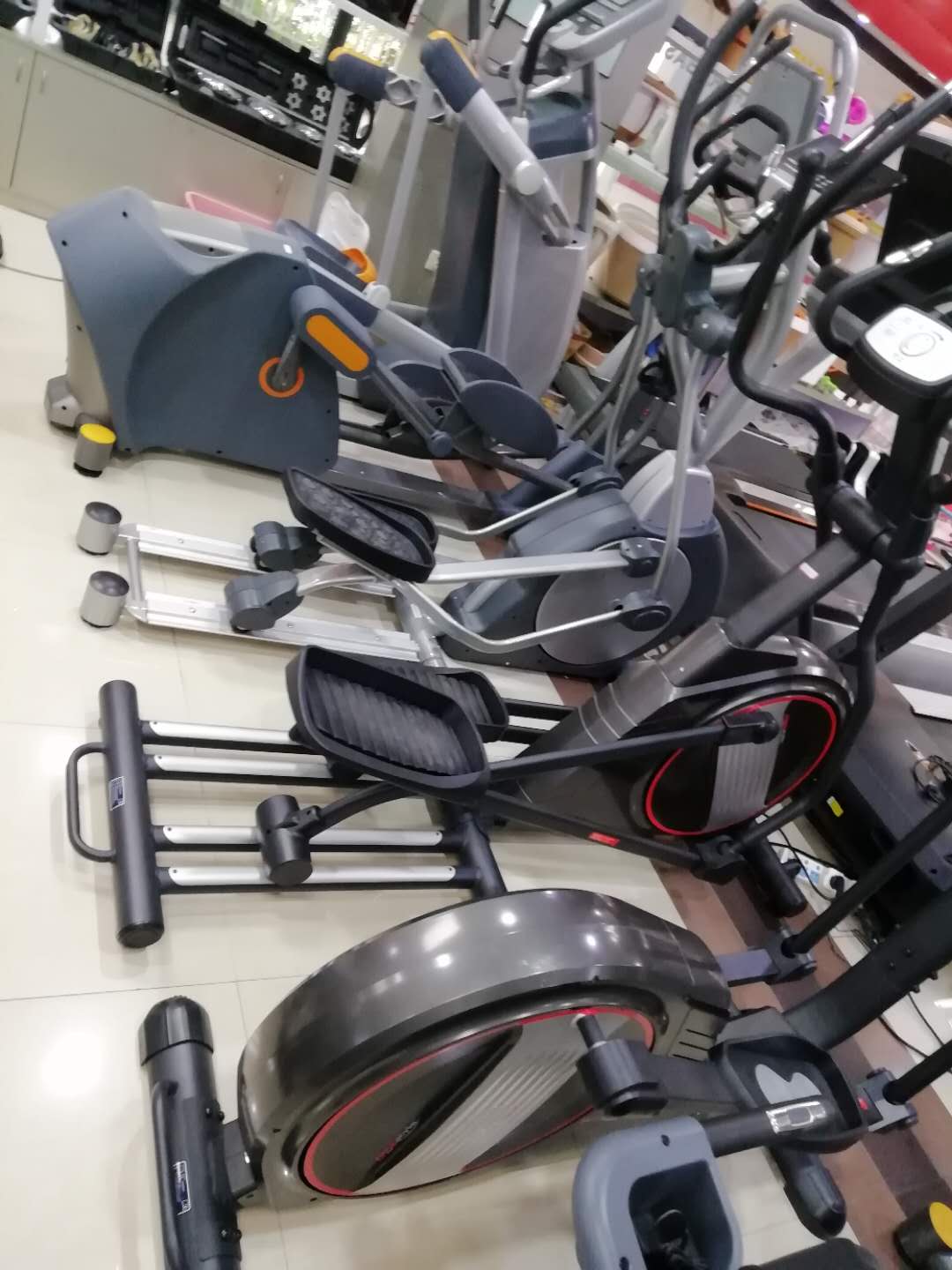 億健跑步機(jī).綜合訓(xùn)練器.動(dòng)感單車.