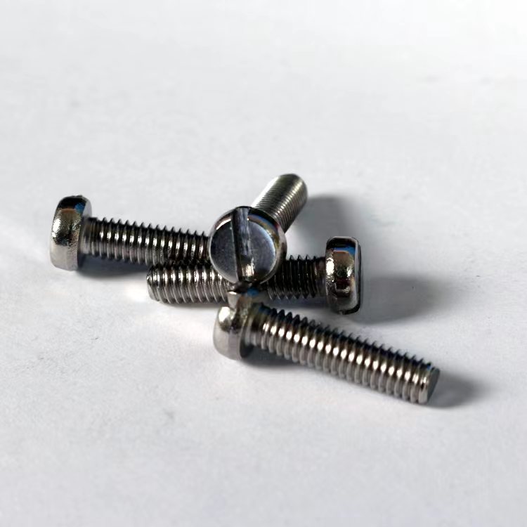 不銹鋼圓柱頭一字螺絲  廠家直銷不銹鋼圓柱頭割一字螺絲開槽螺栓一字圓頭螺絲GB65 浙江寧波不銹鋼圓柱頭一字螺絲