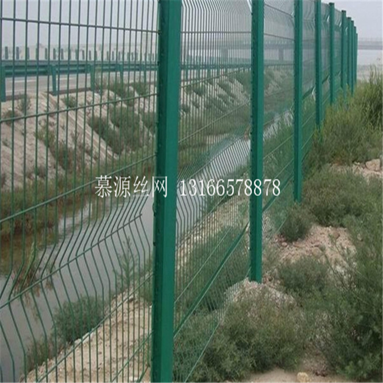 河道圍欄網(wǎng)  護(hù)欄網(wǎng)廠家