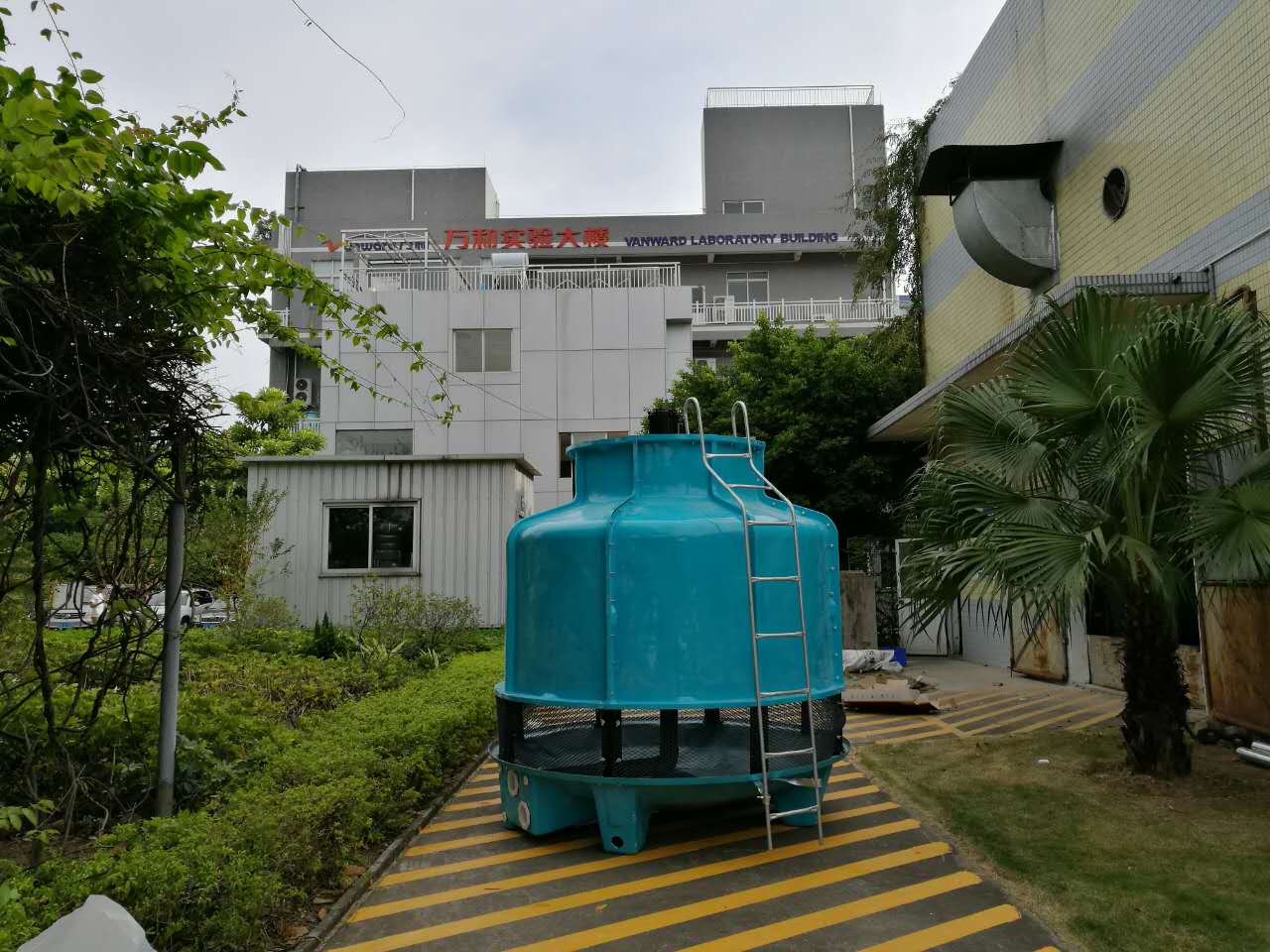 深圳循環(huán)水冷卻塔 逆流式冷卻塔 順德循環(huán)水冷卻塔 逆流式冷卻塔