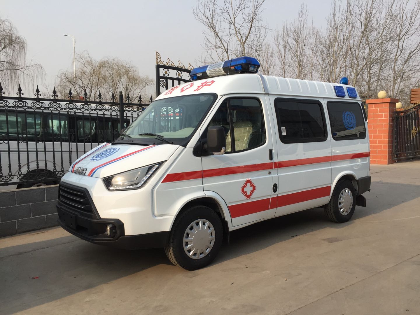 江鈴特順JMC短軸監(jiān)護型救護車