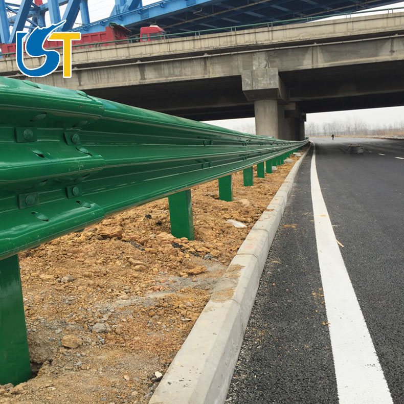 波形護欄鍍鋅護欄雙波護欄高速防撞護欄廠家直銷支持定制