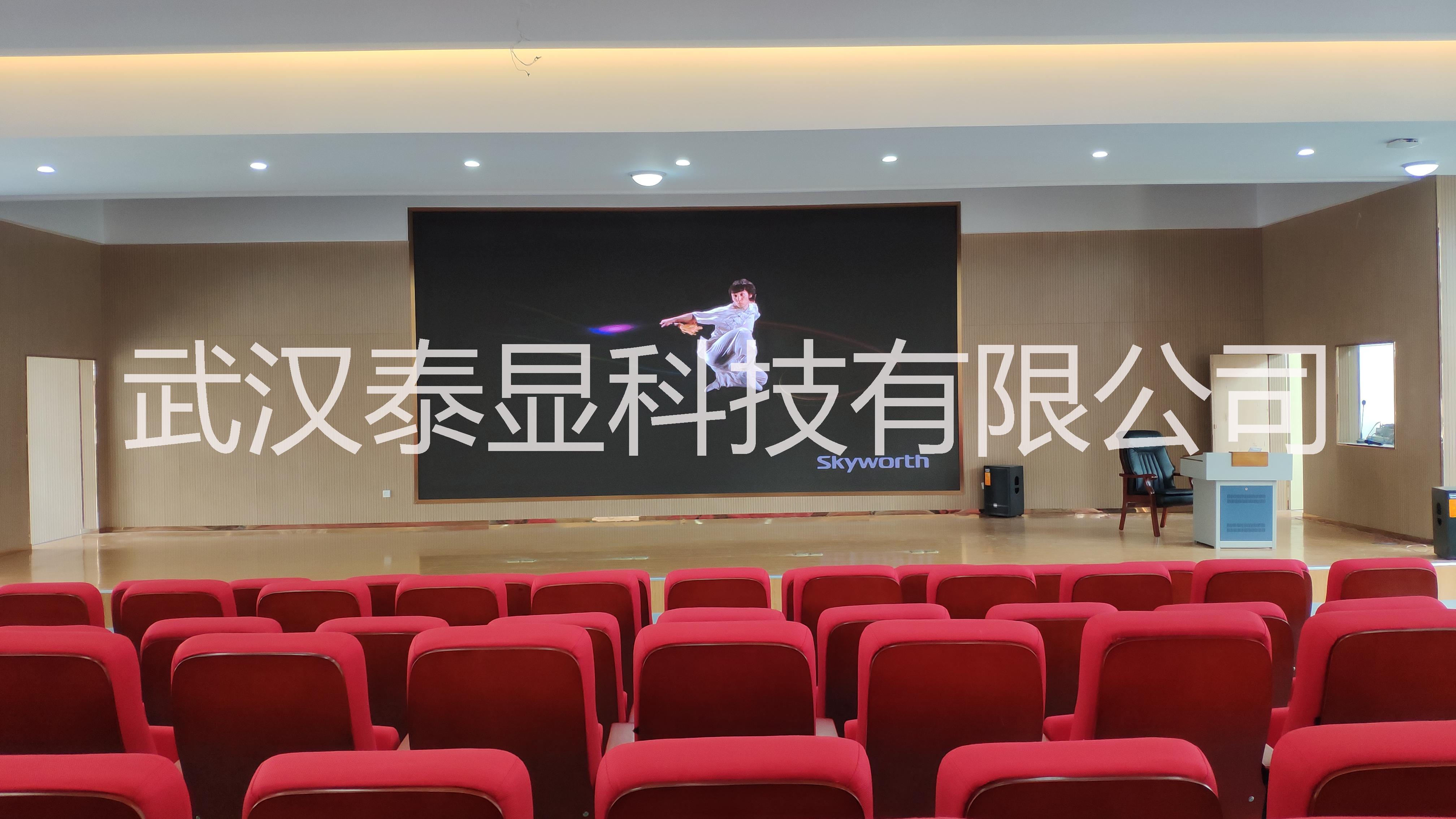 LED燈桿屏—智能LED顯示屏